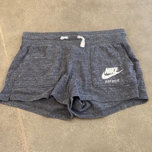 grey nike shorts